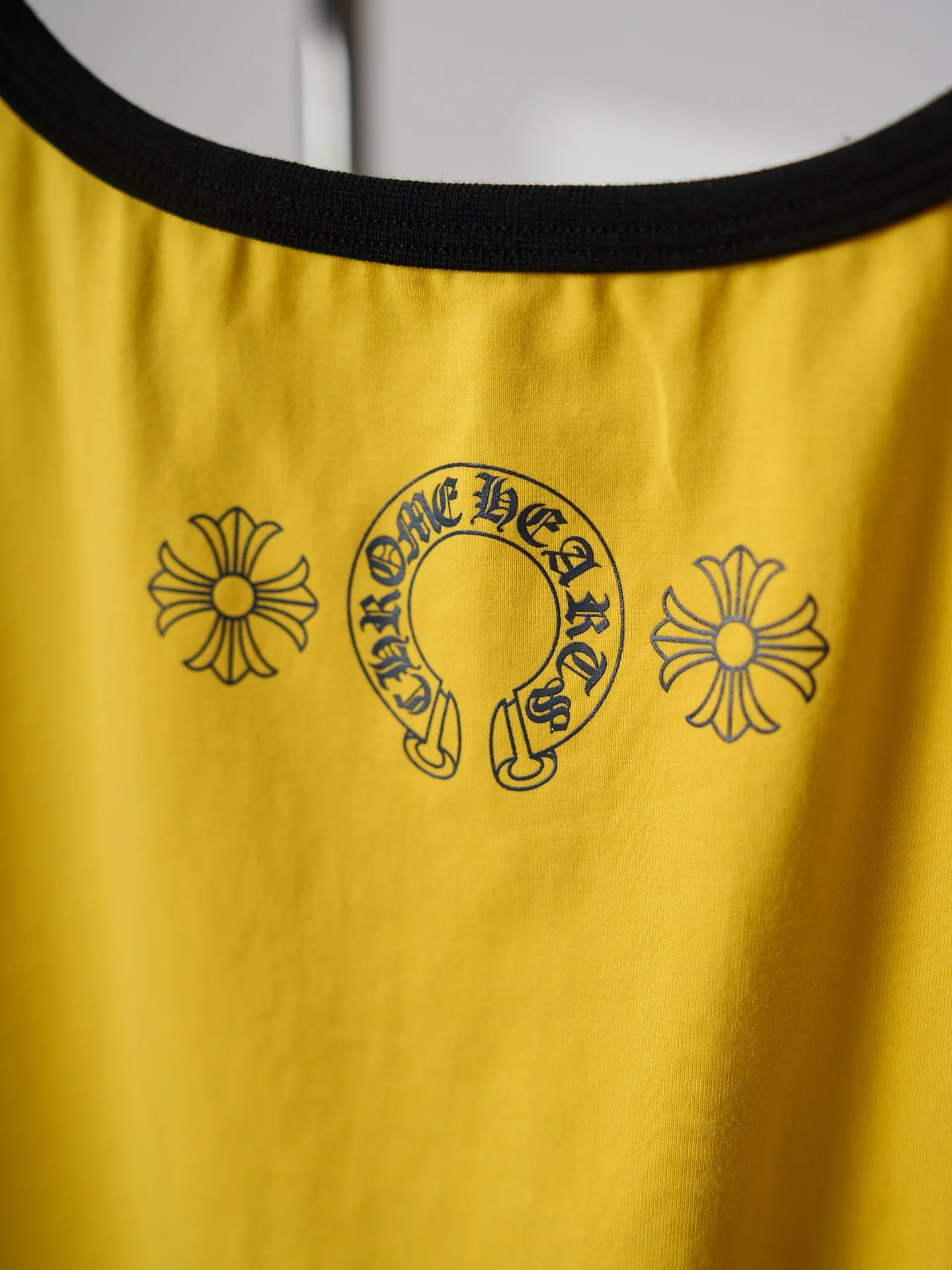 【 】Chrome Hearts/ 【In Stock】S M L ， Breathable， 。 ， ， ， 。 Retro ， ， 。 U ， ； ， ， 、 、 。 ， 。 1 ， ， 。 2 ， ， ， 、 ， ，